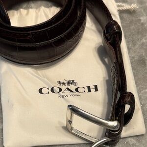 Vintage Coach Mocha American Alligator and Leather Belt
36” / 90cm
No. 3866